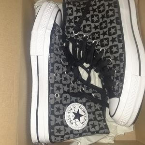 Converse size 7.5